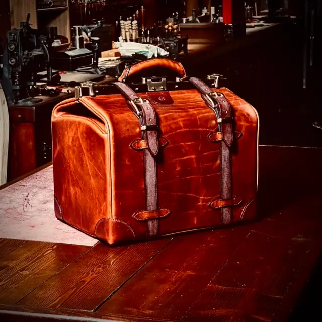 Armitage Leather Kit Bag